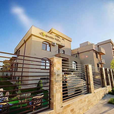 Coquette Villa Mamaia Nord นาโวดาริ ภายนอก รูปภาพ